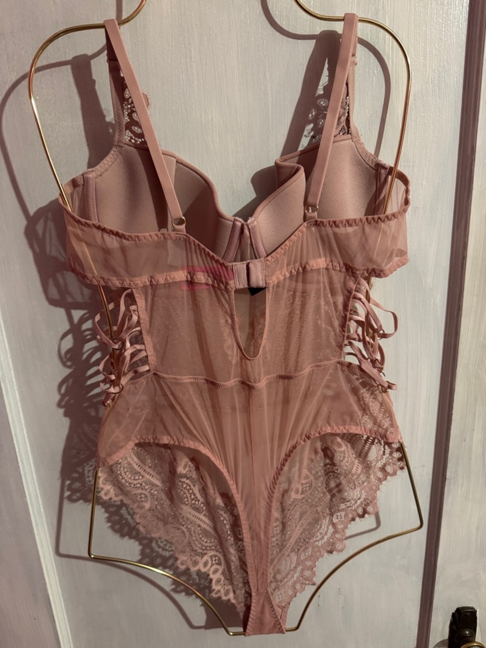 La SENZA Dusty Rose Lace Thong Bodysuit - Picture 2 of 3
